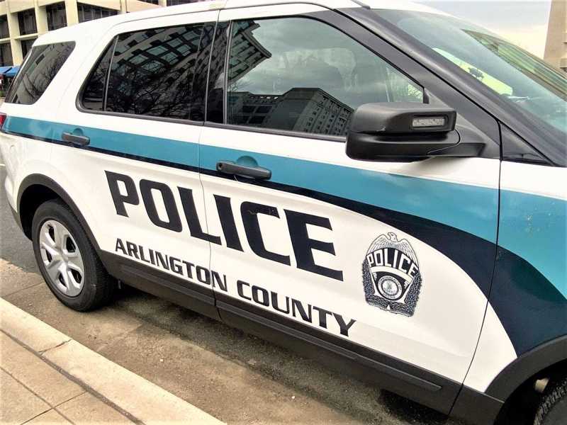 arlington-man-with-knife-charged-with-malicious-wounding-police