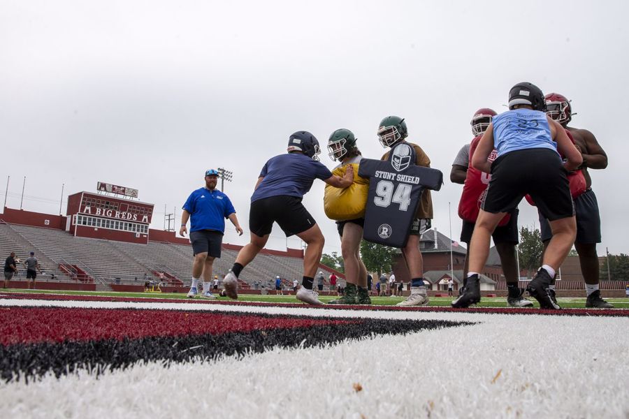 Our 10 favorite photos from the 2022 Muskegon Big Reds Offensive