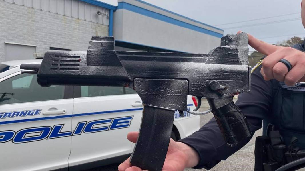 police-warn-against-growing-trend-of-shooting-water-bead-guns-at-strangers