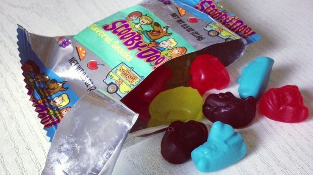 Video Tiktoker Makes The Discontinued Opaque Blue Scooby Doo Fruit Snacks