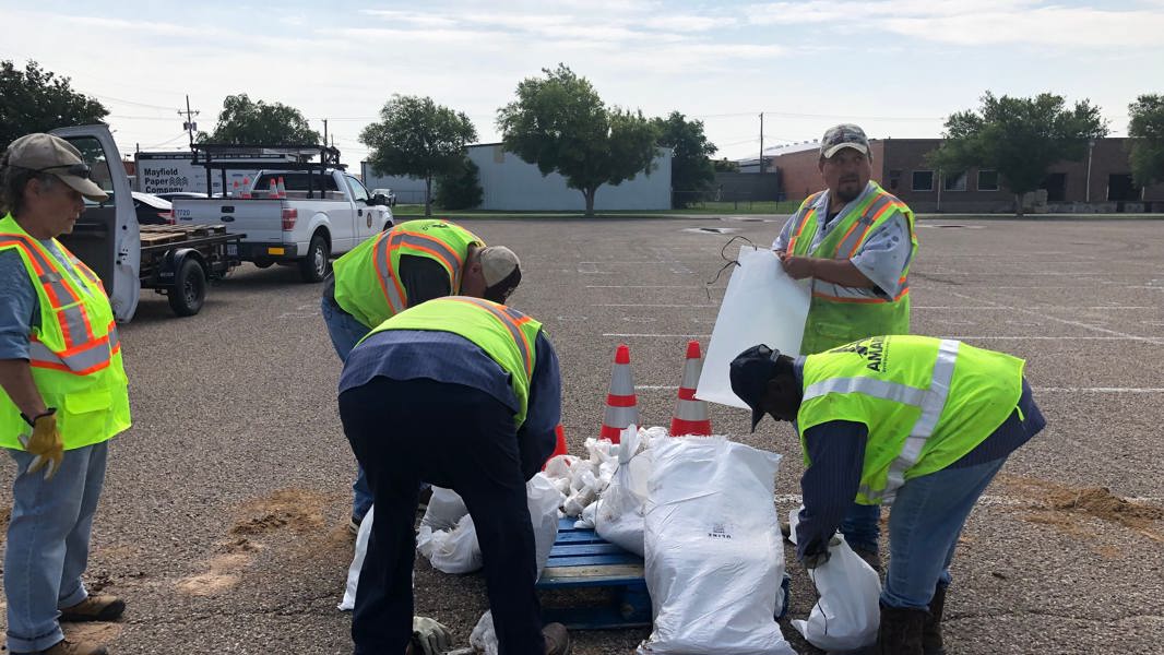 Cities of Amarillo, Canyon distribute more than 18,000 sandbags to ...