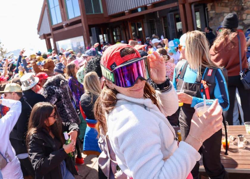 Photos Aspen Mountain closing day brings end to 202223 ski season