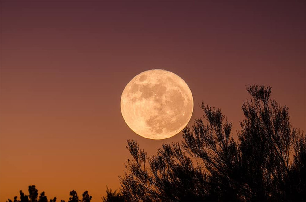 lunar-new-year-full-moon-bathroom-cabinets-ideas